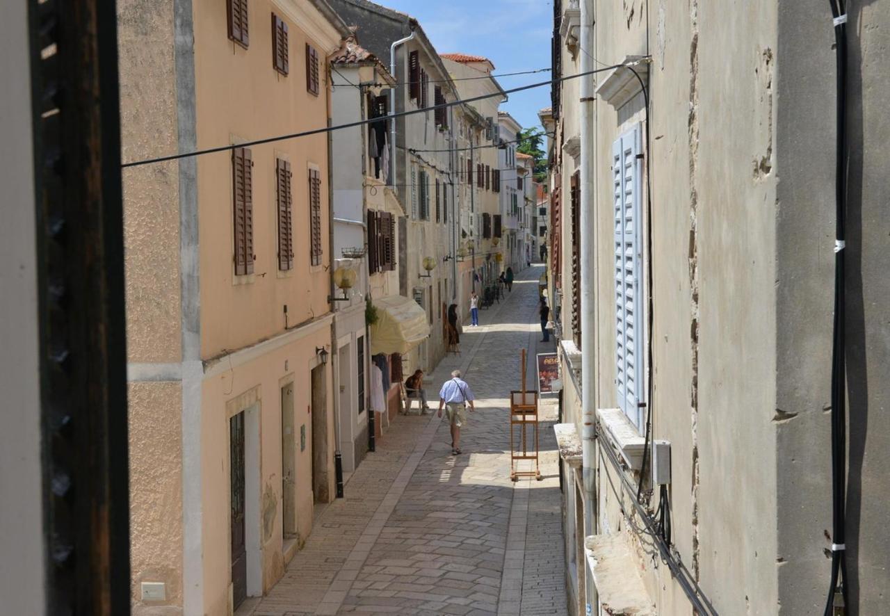 Apartment Andrea Old Town Пореч Екстериор снимка